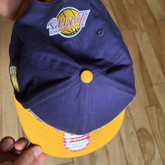 L’os Angeles LAKERS Hat - Picture 7 of 7